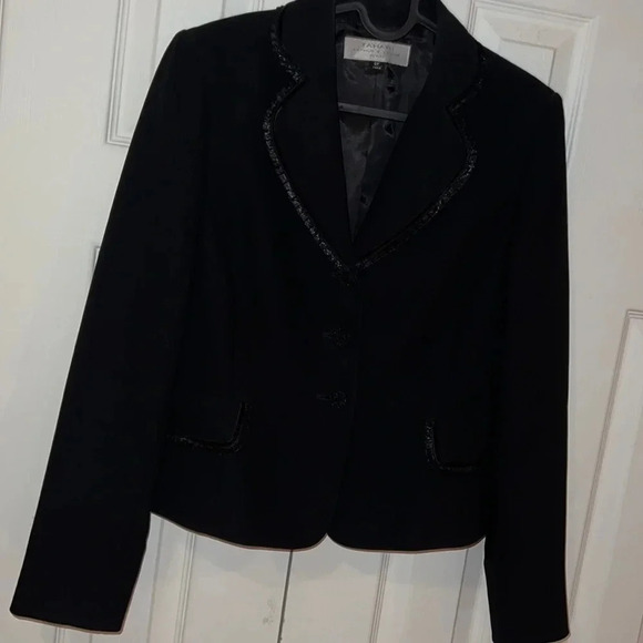Tahari Satin bow trim triple breasted Crepe blazer Sz 6 petite - Picture 5 of 16